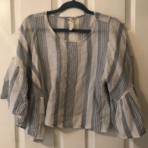Spring time flowy shirt!